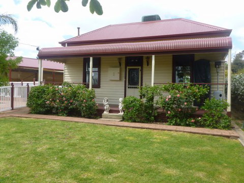 Country Cottages B&B - Tourism Noosa 0