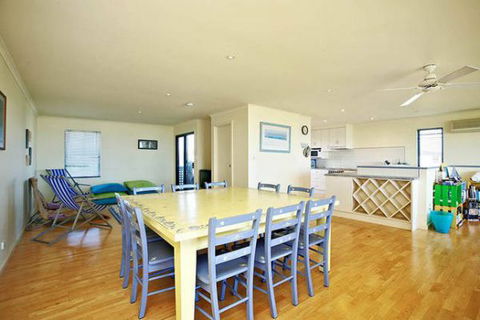 Unwind At Coast On Newell - Tourism Noosa 17