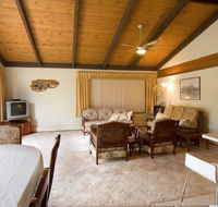 Chisholm Heights CBD Accommodation - Tourism Noosa