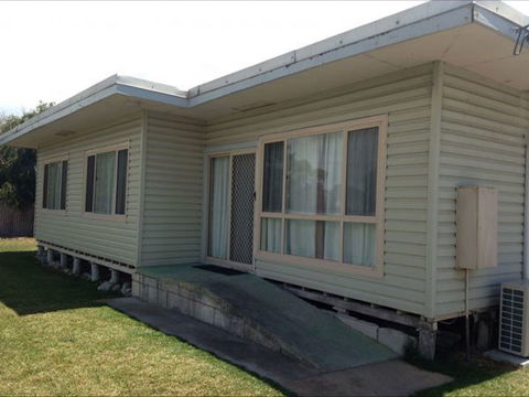 Fensom's Holiday Home - Tourism Noosa 6