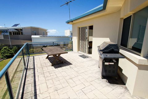 Fensom's Holiday Home - Tourism Noosa 33