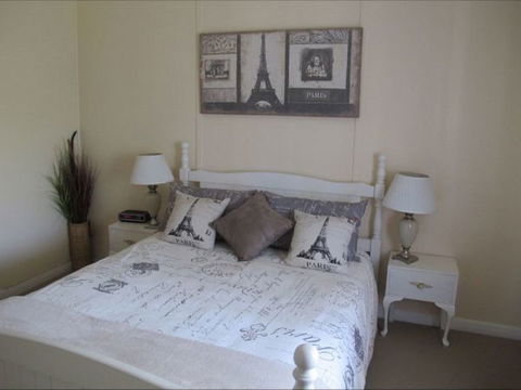 Fensom's Holiday Home - Tourism Noosa 17