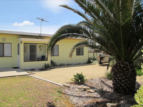 Fensom's Holiday Home - Tourism Noosa 18