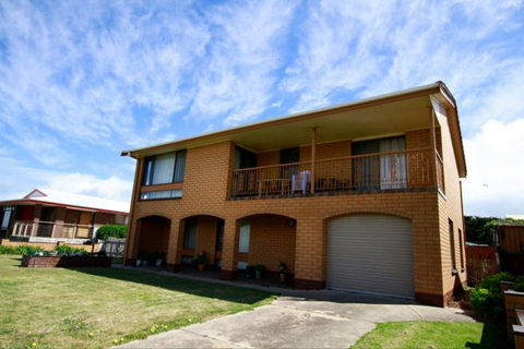 Fensom's Holiday Home - Tourism Noosa 22
