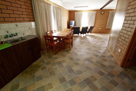 Fensom's Holiday Home - Tourism Noosa 23