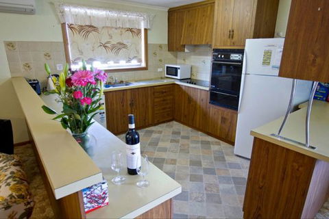 Fensom's Holiday Home - Tourism Noosa 24