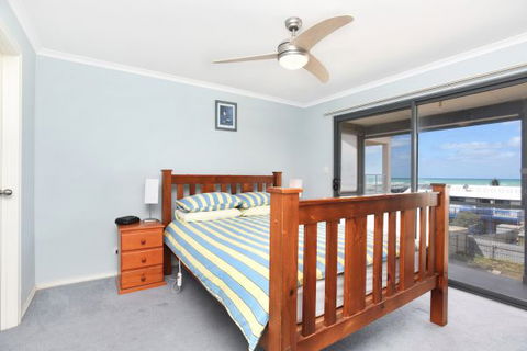 Ambergris - Tourism Noosa 5