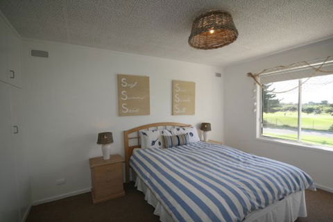 LJ Hooker Goolwa Holiday Rentals - 42 Underwood Avenue, Goolwa Beach - Tourism Noosa 9