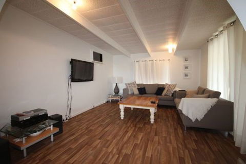 LJ Hooker Goolwa Holiday Rentals - 42 Underwood Avenue, Goolwa Beach - Tourism Noosa 10