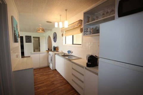 LJ Hooker Goolwa Holiday Rentals - 42 Underwood Avenue, Goolwa Beach - Tourism Noosa 11