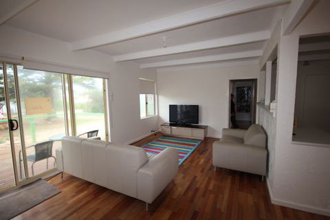 LJ Hooker Goolwa Holiday Rentals - 42 Underwood Avenue, Goolwa Beach - Tourism Noosa 12
