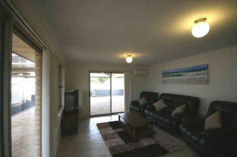 LJ Hooker Goolwa Holiday Rentals - 42 Underwood Avenue, Goolwa Beach - Tourism Noosa 22
