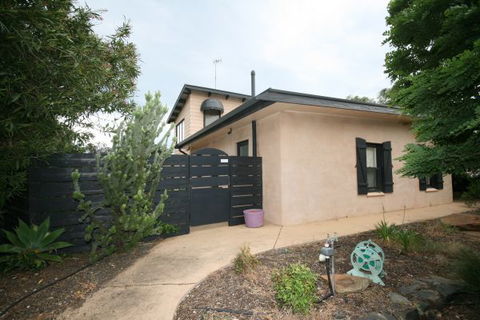 LJ Hooker Goolwa Holiday Rentals - 42 Underwood Avenue, Goolwa Beach - Tourism Noosa 24