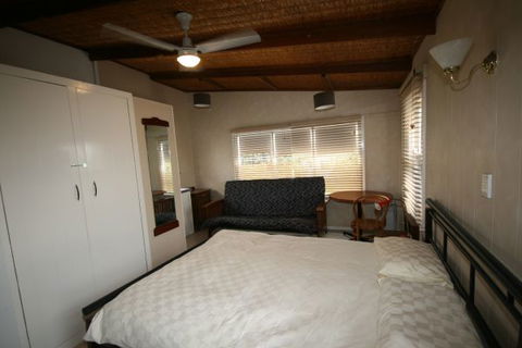 LJ Hooker Goolwa Holiday Rentals - 42 Underwood Avenue, Goolwa Beach - Tourism Noosa 27