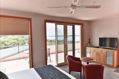 Eugenie's Luxury Accommodation - Tourism Noosa 1