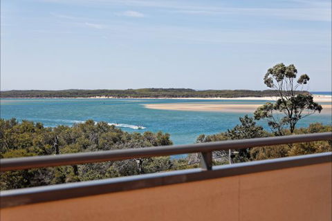 Eugenie's Luxury Accommodation - Tourism Noosa 2