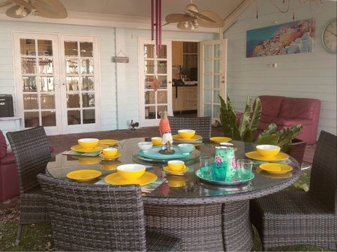 Must Love Dogs B&B And Self-Contained Cottage - Tourism Noosa 3