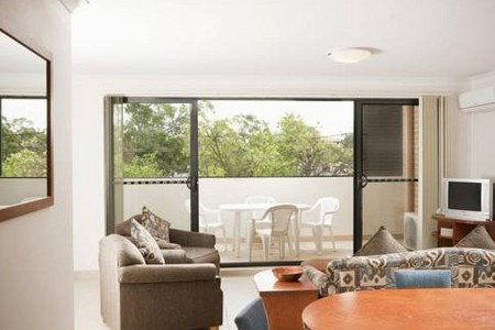 Pacific International Apts Bankstown - Tourism Noosa 1