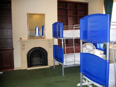 Adelaides Shakespeare Backpackers International Hostel - Tourism Noosa 2