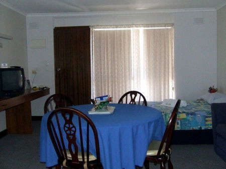 Beachport Motor Inn - Tourism Noosa 1