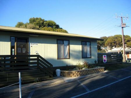 Lake Albert Caravan Park - Tourism Noosa 0