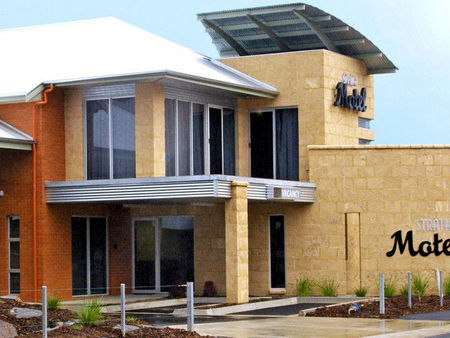 Strath Motel - Tourism Noosa 0