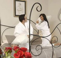 Wine  Roses Bed  Breakfast - Tourism Noosa