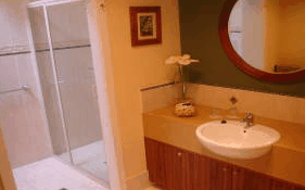 Walton House - Tourism Noosa 0