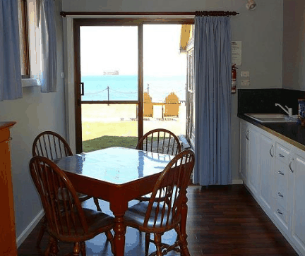 Stanley Village - Tourism Noosa 4