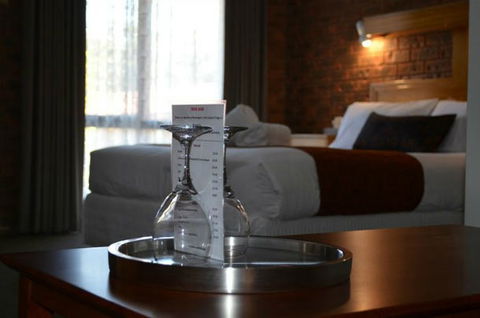 Advance Motel - Tourism Noosa 1