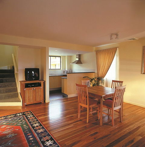 Raffertys Resort - Tourism Noosa 1
