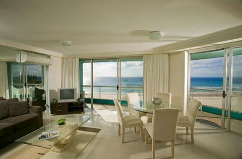 Ocean Plaza Resort - Coolangatta - Tourism Noosa 1