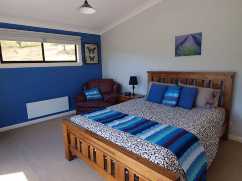 Mad On The Buckland - Tourism Noosa 2