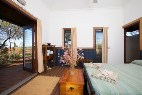 Goombaragin Eco Retreat - Tourism Noosa 4