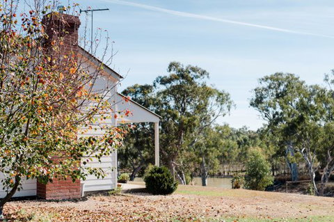 Cottage On The Murray - Tourism Noosa 1