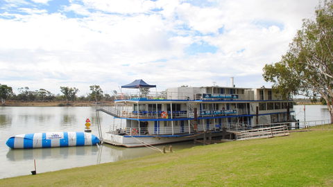Murray River Queen Backpackers - Tourism Noosa 0