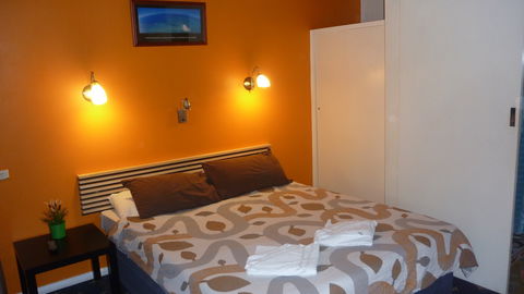Adelaide Traveller's Inn Backpackers - Tourism Noosa 0