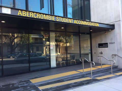 Abercombie Student Accommodation (Summer) - Tourism Noosa 2
