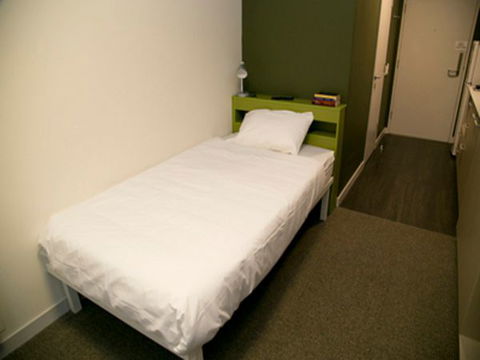Abercombie Student Accommodation (Summer) - Tourism Noosa 5