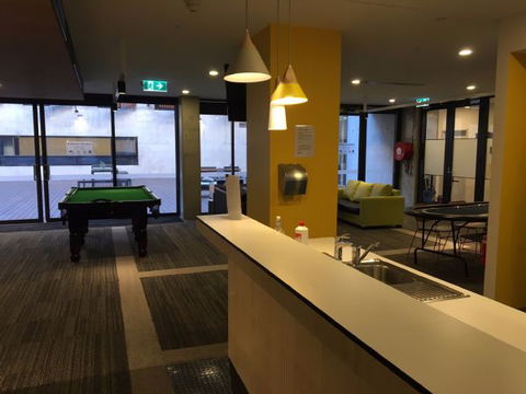 Abercombie Student Accommodation (Summer) - Tourism Noosa 8