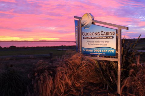 Coorong Cabins - Tourism Noosa 0