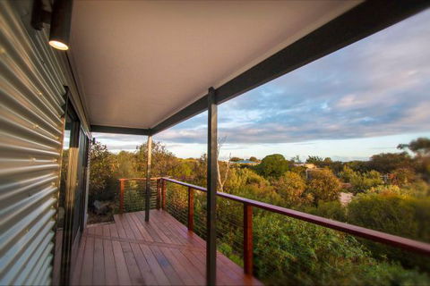Coorong Cabins - Tourism Noosa 8