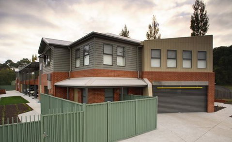 FedUni Living - Tourism Noosa 0