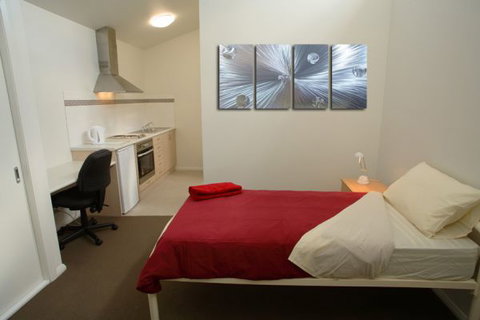 FedUni Living - Tourism Noosa 7