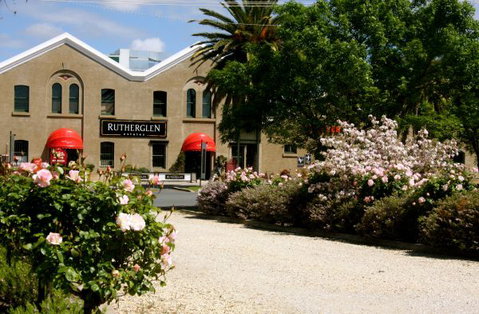 Golden Chain Wine Village Motor Inn - Tourism Noosa 8