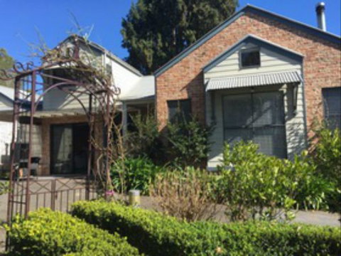 K-Vee Self Contained Accommodation - Tourism Noosa 0