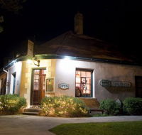 Merrijig Inn - Tourism Noosa