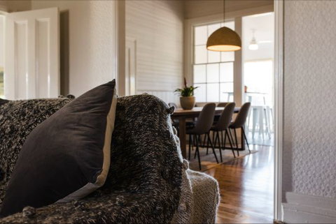 Mount Ophir Estate - The Gatehouse - Tourism Noosa 1