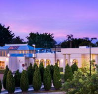 Shangri La Gardens Motel and Function Centre - Tourism Noosa