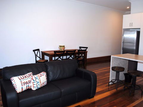 Sublime Spa Apartments On Murphy - Tourism Noosa 4